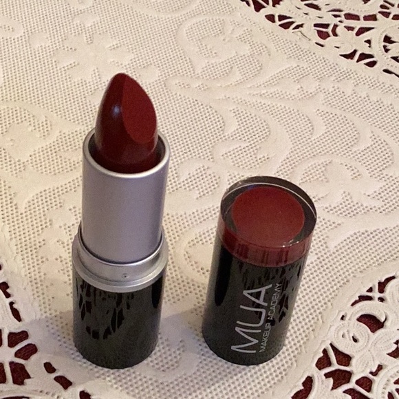 NWOT MUA red lipstick - Picture 4 of 4
